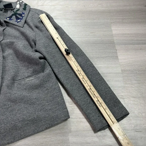 VINTAGE Geiger Skirt Suit Womens 38 Gray Wool Embroidered Floral 2 Piece Austria - Picture 11 of 16